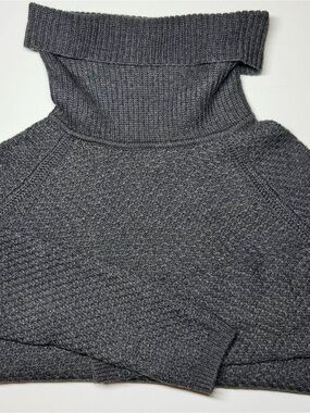 Banana Republic Grey Wool Blend Turtleneck Sweater Women’s Small